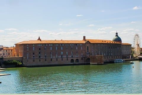 Visita guiada à histórica e secreta Toulouse
