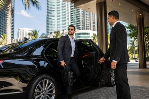 Traslado Aeropuerto Privado de Miami : Sedán de Lujo, SUV & Sprinter