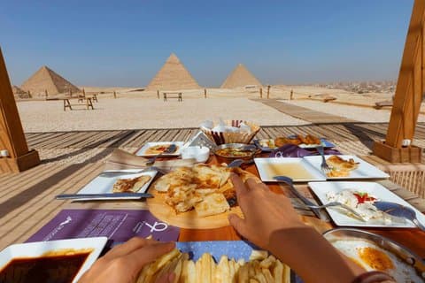 Luksus Giza pyramider tur med frokost og kamel ride opplevelse