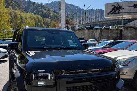 Medeu und Shymbulak Private SUV Tour