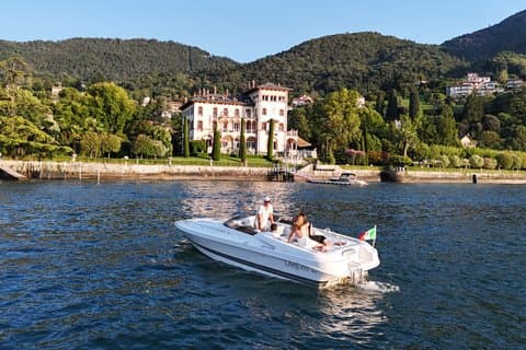 Private Bootstour auf dem Comer See mit Halt in Bellagio oder Varenna