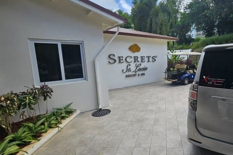Airport Transfer to Secrets St Lucia Resort & Spa (Groups of 4)