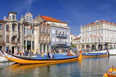 Excursión de día completo a Aveiro y Costa Nova desde Oporto