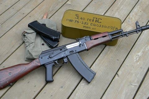 Tour de tir Almaty - AK 47, Mosin, M16, Glock et autres