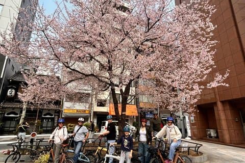 ガーデナーE-bikeや散歩で巡る東京春の花壇ツアー