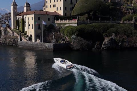 Excursions en bateau de luxe sur le lac de Côme avec dégustation de vin