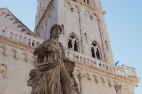 Blue Line Historical Tour from Split