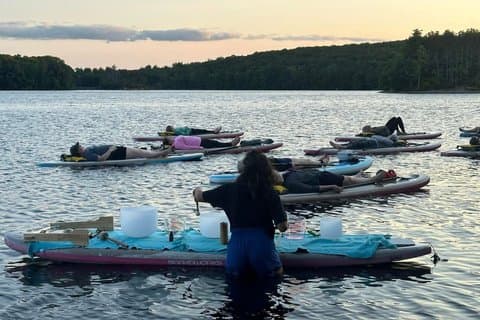 Schwimmendes Yin- und Klangbad in Amesbury