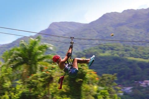 Yokahu Ziplining na floresta tropical em Porto Rico
