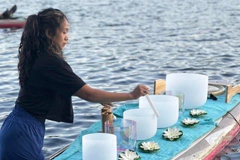Yin galleggiante e Sound Bath Experience a Rye