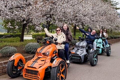 Mt. Fuji Scenic Trike Ride in Lake Kawaguchiko