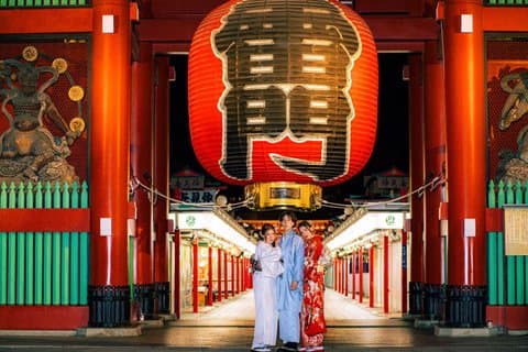 Tokio : Asakusa begeleide fotoshoot inclusief Kimono verhuur