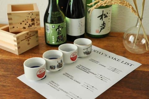 日本酒エキスパートと、地元の文化体験のようにお酒を楽しむ