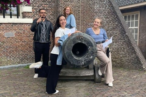 Excursão de assassinato emocionante - caminhada interativa pela cidade em Leiden