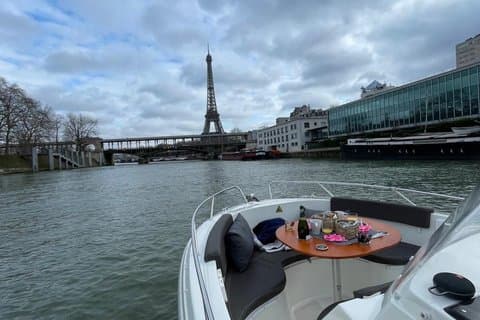 Torre Eiffel Acceso a la Cumbre y crucero privado por el río Sena