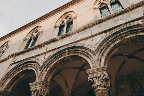Dubrovnik Som en lokal promenad Kaffe och oskrivna berättelser