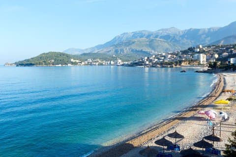 Transferts privés en van de Aéroport Tirana à Saranda ou Ksamil