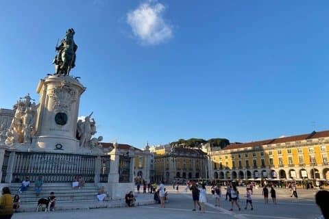 Lisbon Like a Local - Walk, Taste & Feel the City