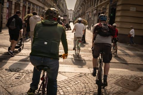 Turins Liberation from Nazifascism on Leisurely Bike Tour