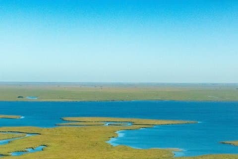 9 Day Iberá Wetlands and Iguazú Falls Tour in Argentina