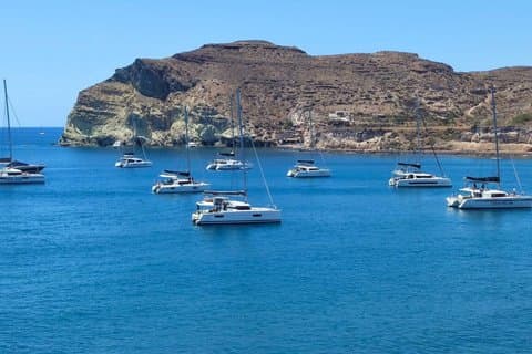 Santorini Private Luxury COMBO Catamarã Cruzeiro e Ilha Tour