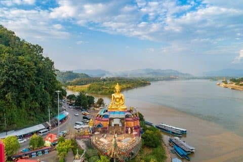 チェンライの秘密: 寺院、部族、ゴールデン・トライアングル