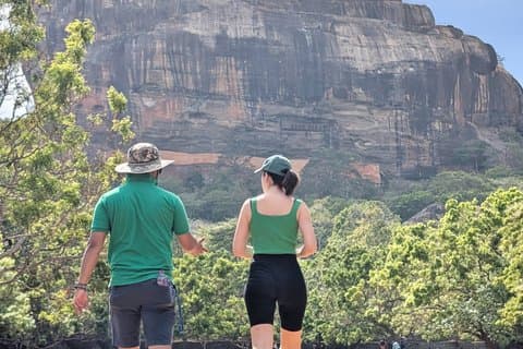 8 Days Private Sri Lanka Highlights Tour with Chauffeur Guide
