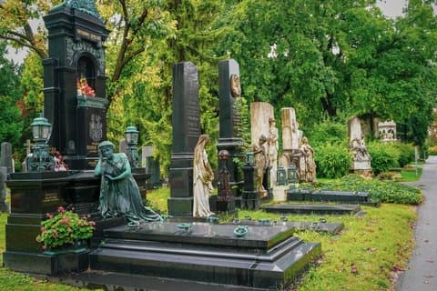 Wien Central Cemetery guidet tur berømte grave og historier
