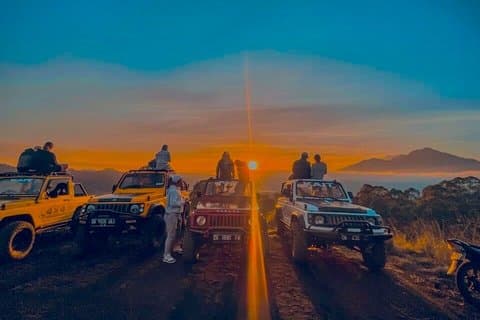 Excursión privada en jeep por el Monte Batur con fotógrafo