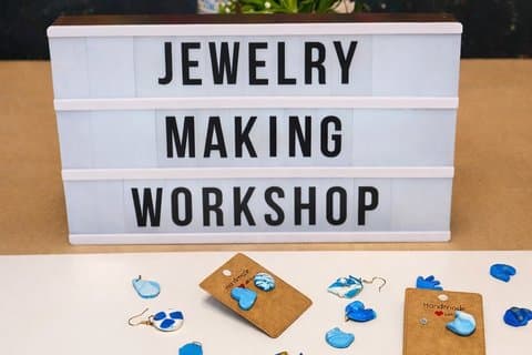 Athene : Workshop sieraden maken met drank