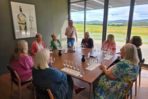 Adelaide Hills Vin, Gin og Bryggeri Small Group Premium Tour