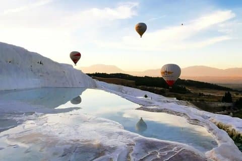 Vol en montgolfière à Pamukkale au lever du soleil