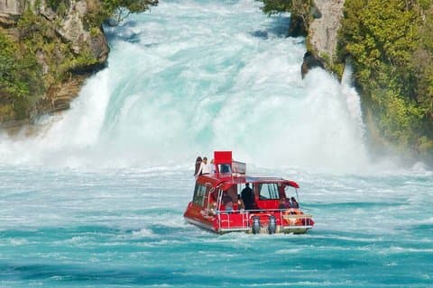 AKL : TAUPO - Huka Falls River Cruise, Wai O Tapu & Blue Springs