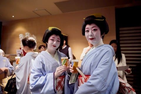 Exklusives Tokyo Geisha Erlebnis im historischen Ryotei in Shinbashi