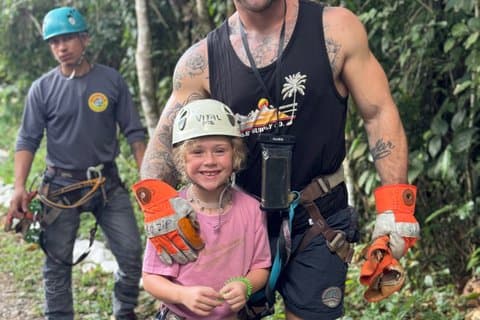 Fully Guided Belize Zoo & Jungle Zipline Tour from Placencia