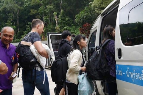 Mo Jam Direkter Transfer von Chiang Mai mit dem Shared Minivan