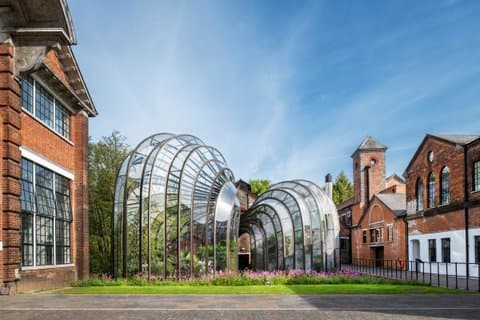Bombay Sapphire Gin Distillery Tour og Cocktail