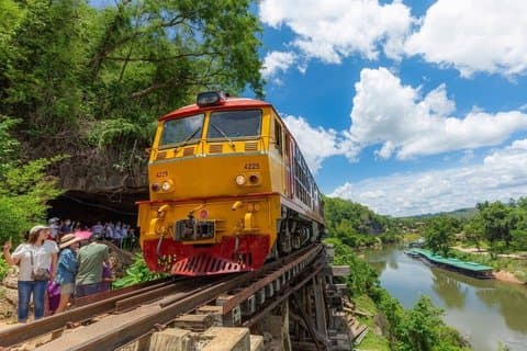 Kanchanaburi WW2 Visite privée River Kwai Bridge and Death Railway