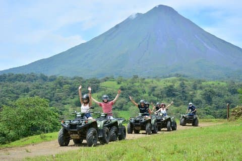 Rainforest Falls e ATV Adventure em La Fortuna com almoço