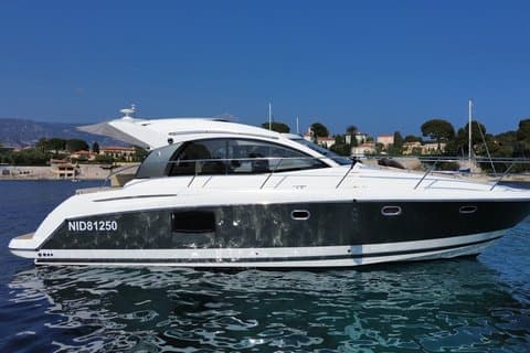 Cruzeiro de iate Prestige 38 na Riviera Francês