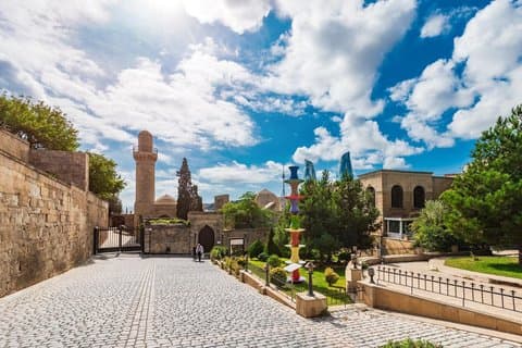 Gåtur i gamlebyen Baku