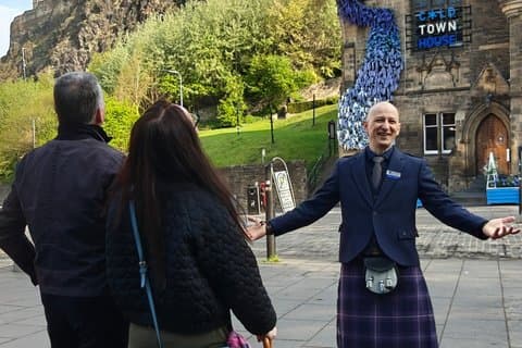 Privat Edinburgh Walking opplevelse med STGA Blue Merke Guide