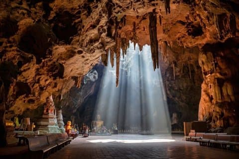 Tour privato da Bangkok a Phetchaburi Eredità reale e grotta mistica