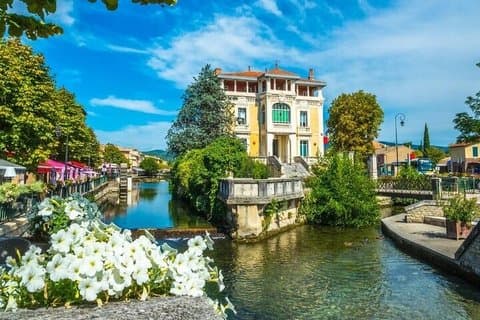 Provence privat tur med antika kanaler och vattenhjul