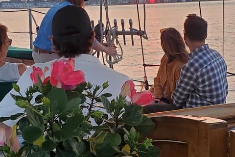 Live Music Cruise in Greenport