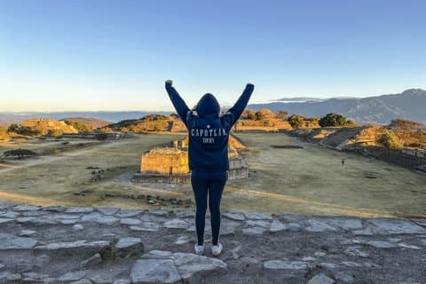 Oaxaca : Monte Alban, Barro Negro, Alebrijes y Fábrica de Mezcal