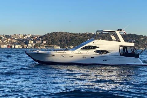 Istanbul Privé Bosporus luxe jacht 18m 59ft 12 gasten