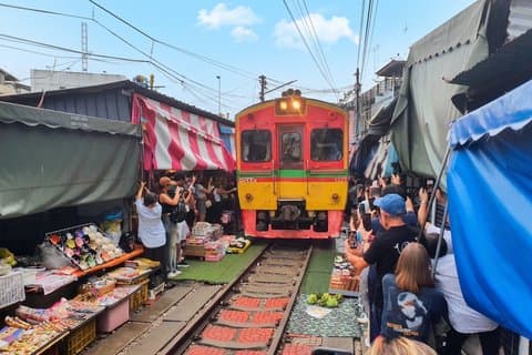 Damnoen Saduak Railway Market en Kanchanaburi WO2 Privétour