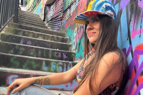 Medellín : Anpassning av kläder i Comuna 13 | Creative Workshop