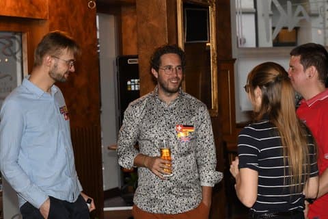 Sabato : Incontra e connettiti con nuove persone